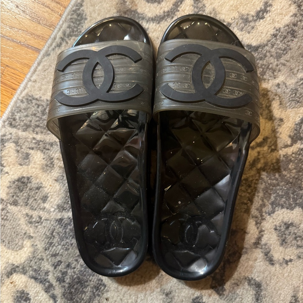 CHANEL Black Quilted Slide Sandals - Picture 2 of 4